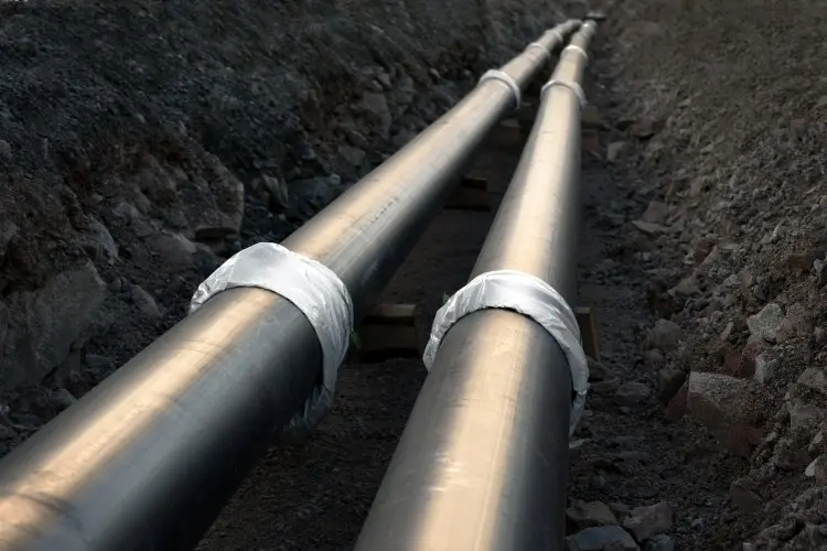 Fotolia_57170122_Pipeline_M-e1457984687584