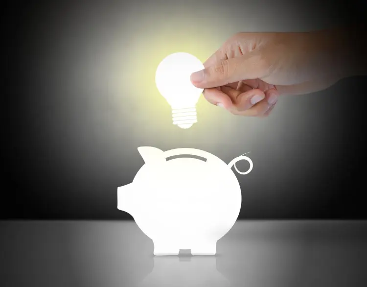 Fotolia_58072804_Light-bulb-and-piggy-bank_M-e1442928976817