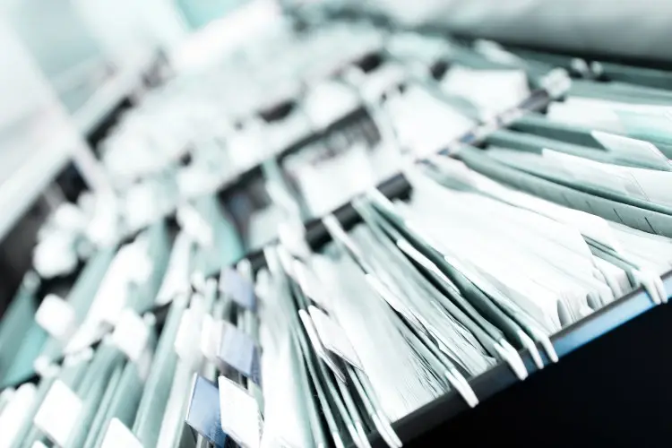 Fotolia_7123826_Piles-of-Files_M-e1454610650242
