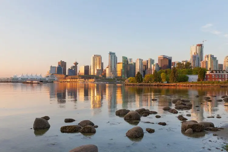Fotolia_83332626_Vancouver-Morning-Skyline_M-e1464277605828