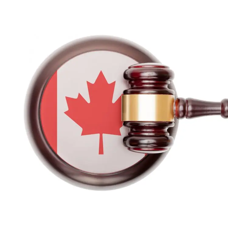 Fotolia_86211455_Canadian-Flag-and-Gavel_M-e1490288068397
