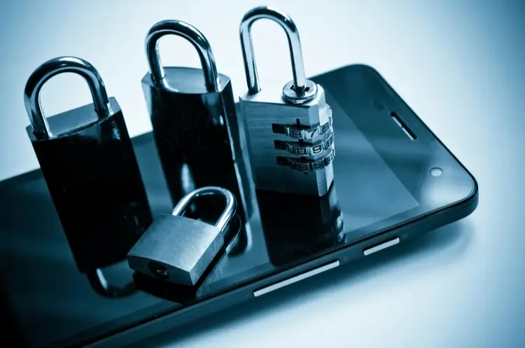 shutterstock_227175907_phone with locks