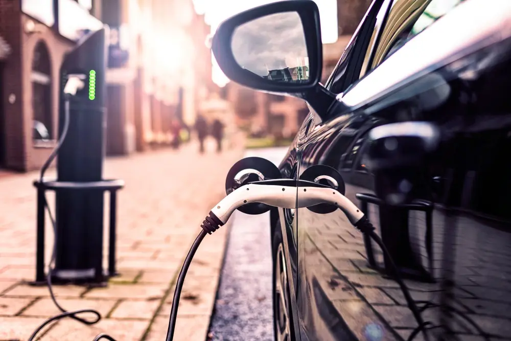 shutterstock_1008413101 electric vehicle charging station 2