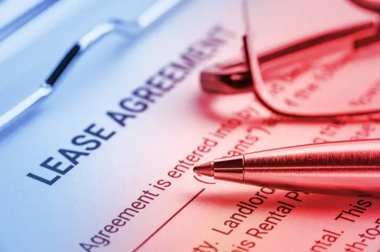 shutterstock_1061867630_lease_web