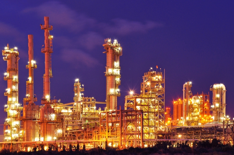 shutterstock_136038083_Oil Refinery at Night web