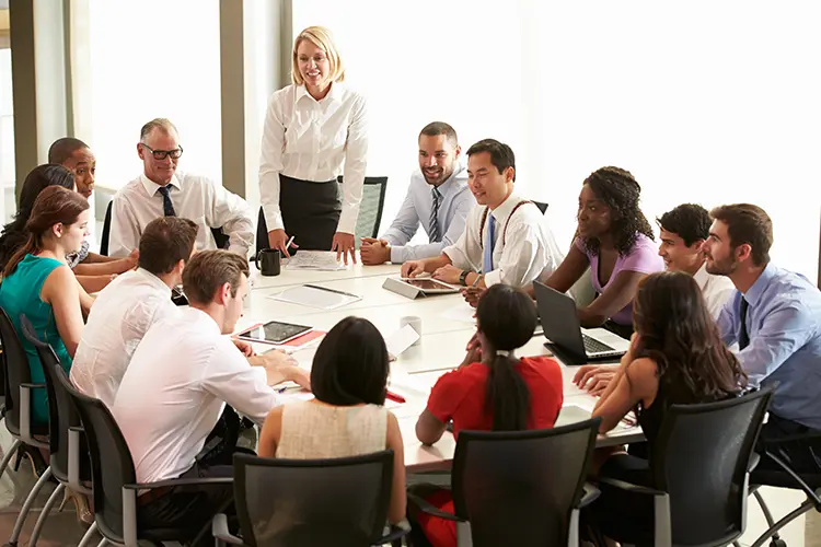 shutterstock_174469058_team meeting web