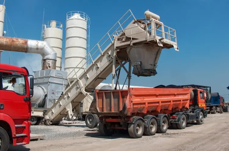 shutterstock_555785776_Bitumen_web