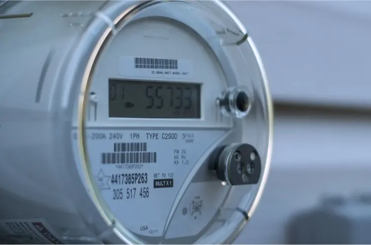 shutterstock_708371962_power meter_s
