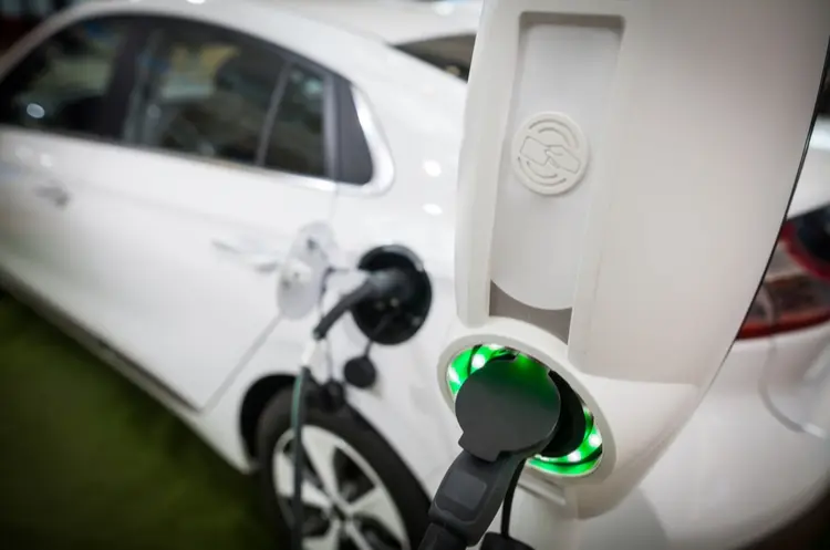 shutterstock_791639728_electric vehicle_web